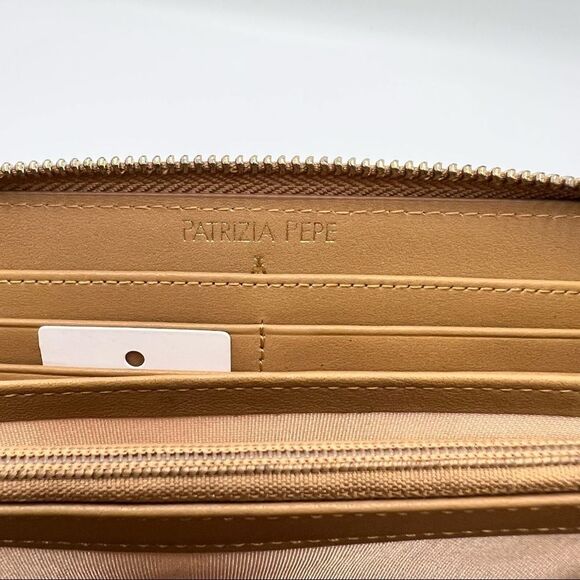 Patrizia Pepe • Brown Leather Wallet - Picture 6 of 10